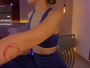 Stripchat Free Porn Cam of riley_sierra