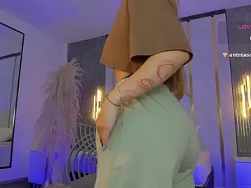 Stripchat Free Porn Cam of riley_sierra