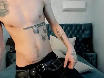 Stripchat Live Sex Cam of ClarkBev