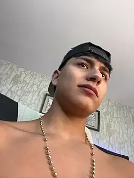 Stripchat Best Webcam of Lander_Cruz
