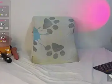 Stripchat Live Sex Cam of milky__boy_