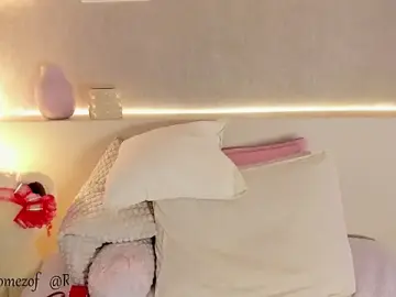 Stripchat Sex Cam of roxannegomez