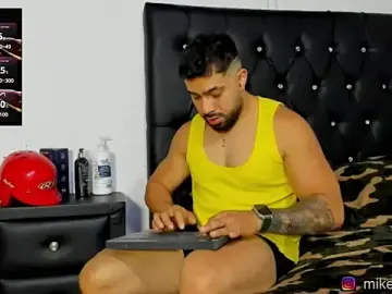 Stripchat Adult Webcams of mikeblaree