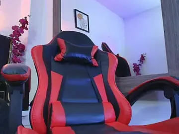 Stripchat Free Live Porn of Alan_Colthon