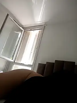 Stripchat Live Sex Cam of Chnyce4