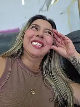 Stripchat Watch Live Sex Cams of CelesteBlaze_