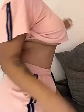 Stripchat Live Sex Cam of Arya_ferrer