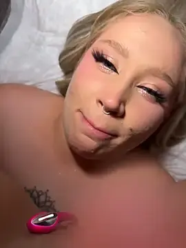 Stripchat Sex Cam of BlackLotos