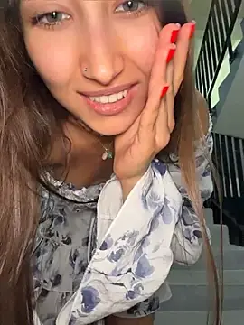 Stripchat Live Sex Cam of ICrazyOneIRL