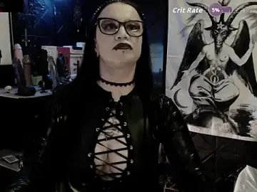 Stripchat Free Porn Cam of Evil_Queen_666