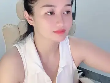 Stripchat Nude Webcam of AmyLinee_1
