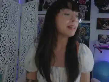 Stripchat Sex Cam of makiyahbelle