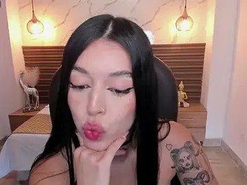 Stripchat Live Sex Cam of zoee_jackson