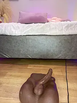 Stripchat Free Porn Cam of Esmeralda_Duarte