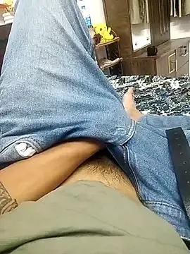 Stripchat Free Porn Cam of DarkPlayboy_aadi