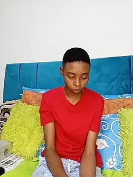Stripchat Watch Live Sex Cams of SweetSlenderChoc