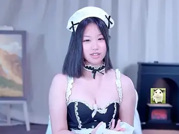 Stripchat Nude Webcam of YangYang-Ya