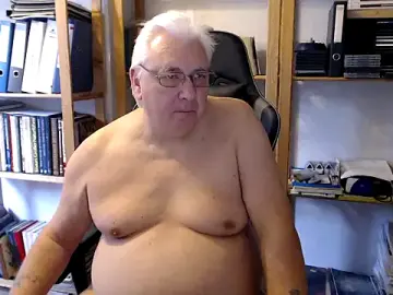 Stripchat Live Sex of SchwanzhureXXL