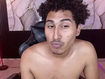 Stripchat Free Porn Cam of skart_bigcock