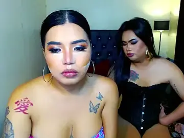 Stripchat Sex Cam of LovelyTs4U