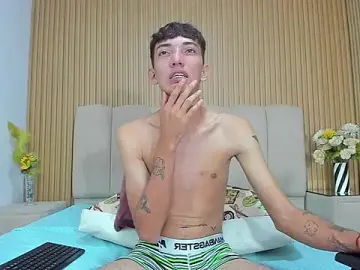 Stripchat Free Porn Cam of MichaelVasquex