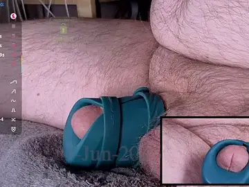 Stripchat Best Webcam of controlmytoys