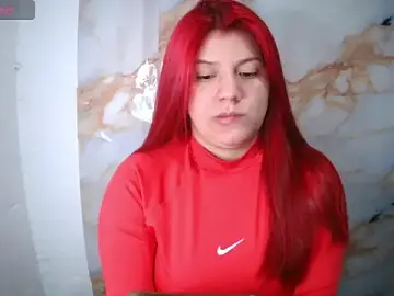 Stripchat Live Sex Cam of lynieh-