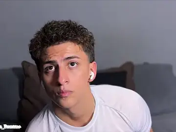Stripchat Private Sex Chat of salvatore_romanoo
