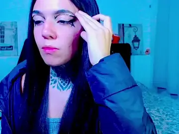 Stripchat Sex Cam of LannieGonzales