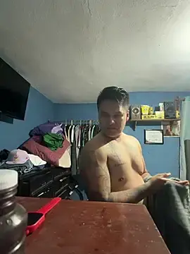 Stripchat Best Webcam of LatinoLeones