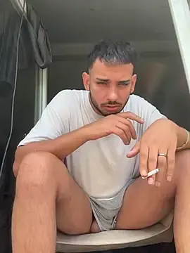 Stripchat Live Sex Cam of Gipsyboysteve