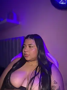 Stripchat Free Live Porn of Emily_Cooper7