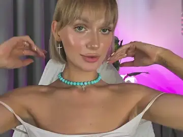 Stripchat Sex Cam of Ice_Strawberry