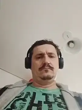 Stripchat Free Porn Cam of Rob39anos