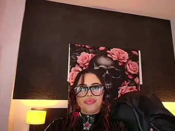 Stripchat Free Porn Cam of EvaaFoxxy1