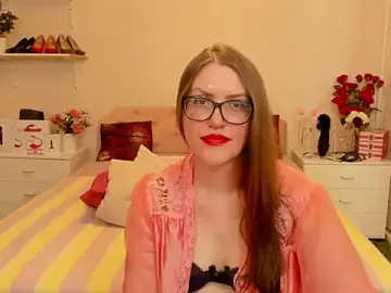 Stripchat Live Porn of HoneywineXS