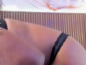 Stripchat Live Sex Cam of mia_pineda