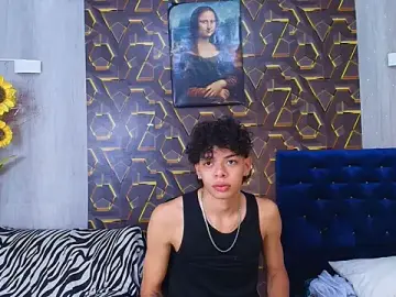 Stripchat Free Live Porn of Harry_jhonsson