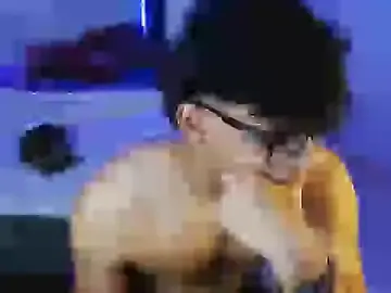 Stripchat Adult Webcams of Mr_yisuzz