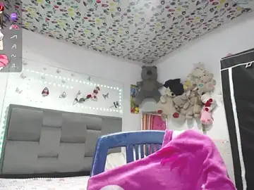 Stripchat Free Porn Cam of Sharloth_milf