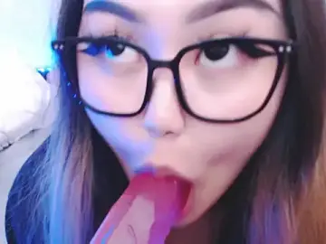 Stripchat Live Sex Cam of amelia_sunlight