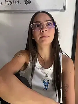 Stripchat Live Sex Cam of Daphne_Rosse