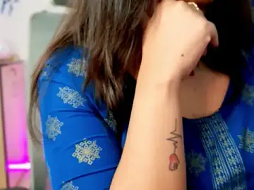 Stripchat Watch Live Sex Cams of thyAnvi