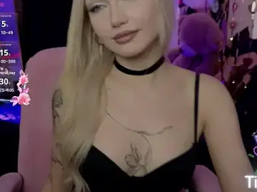 Stripchat Sex Cam of LinaLirian