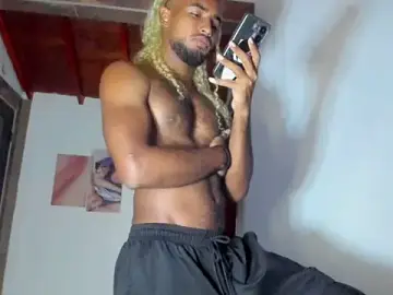 Stripchat Live Sex Cam of salvatore_amator