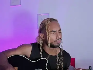 Stripchat Free Porn Cam of salvatore_amator