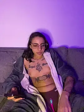 Stripchat Adult Webcam of Poison_Ivy_29