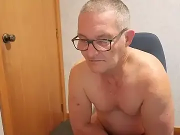 Stripchat Free Porn Cam of daddy_man