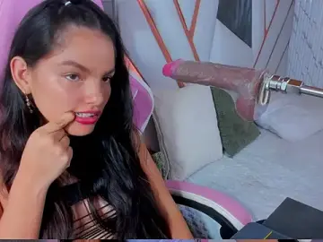 Stripchat Adult Webcam of isa_kolins