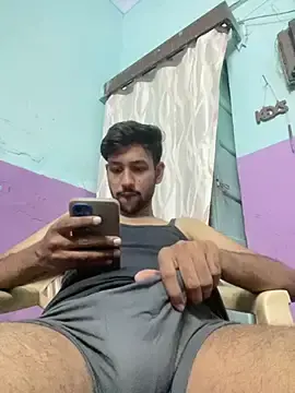 Stripchat Free Porn Cam of Theguyat12am